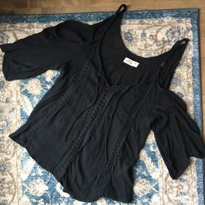 Medium: Hollister cold shoulder flowy top in black
